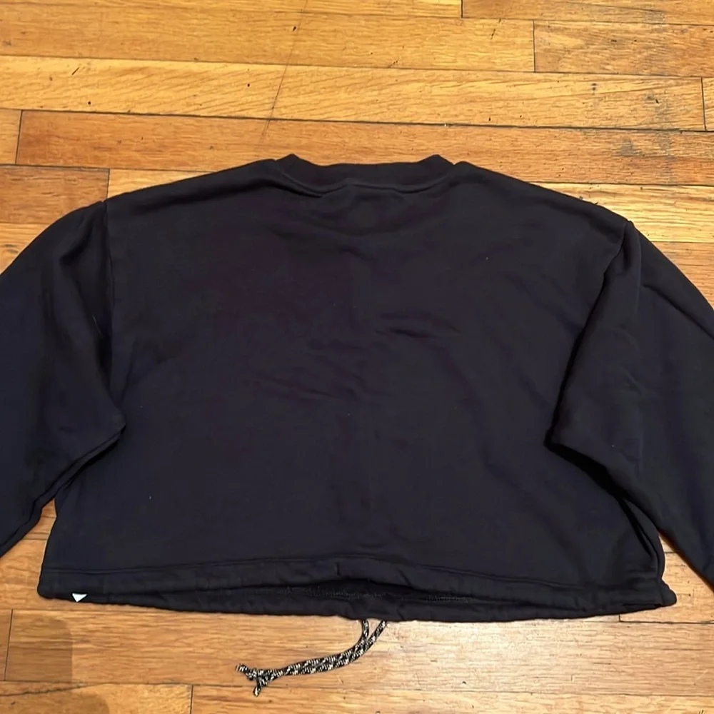 Adidas Originals Outline Crop Crew Sweatshirt, size Small - Picture 10 of 12